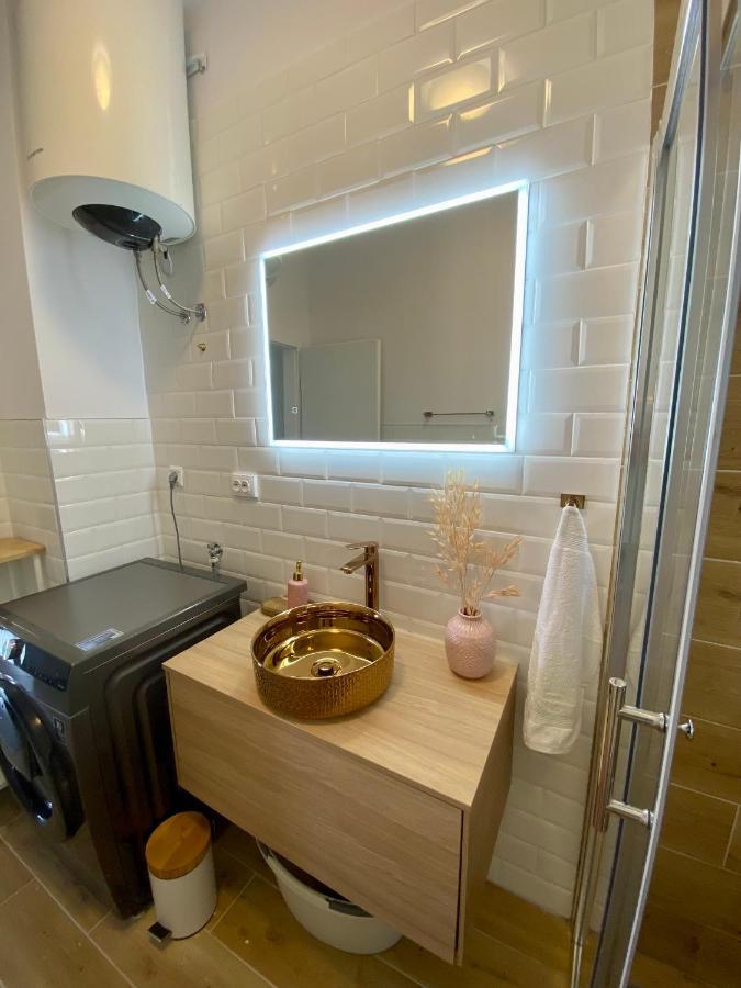 Lumar Holidays And Apartments Preko Bagian luar foto