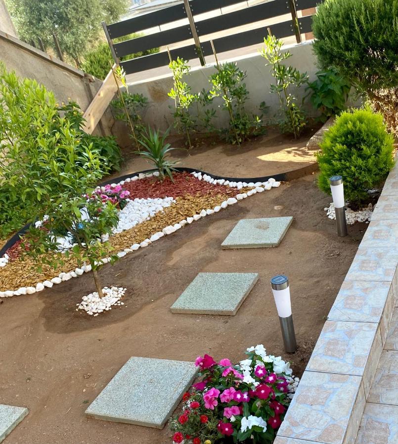Lumar Holidays And Apartments Preko Bagian luar foto